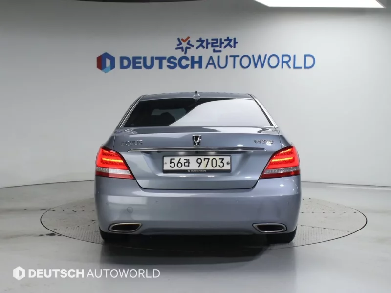 Hyundai Equus