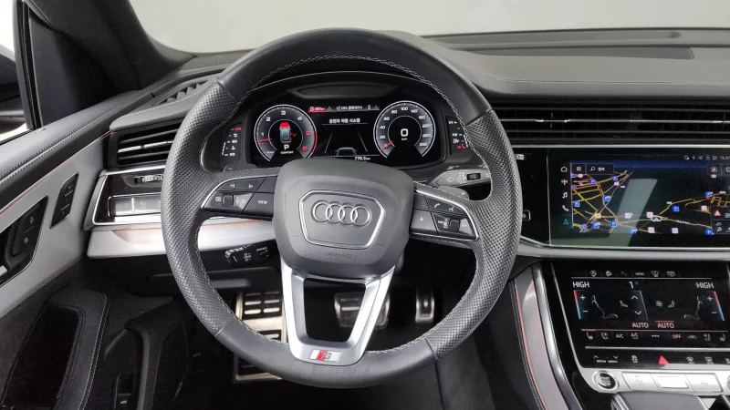 Audi Q8