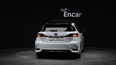 Lexus CT200h