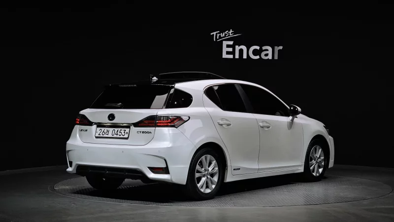 Lexus CT200h