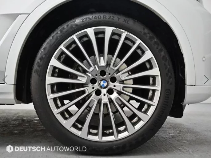 BMW X7