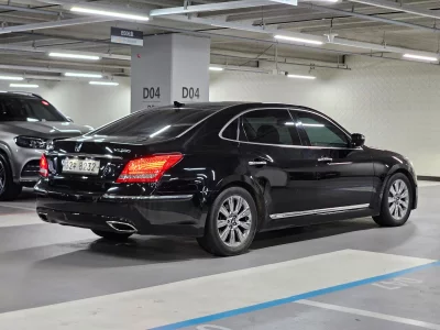 Hyundai Equus