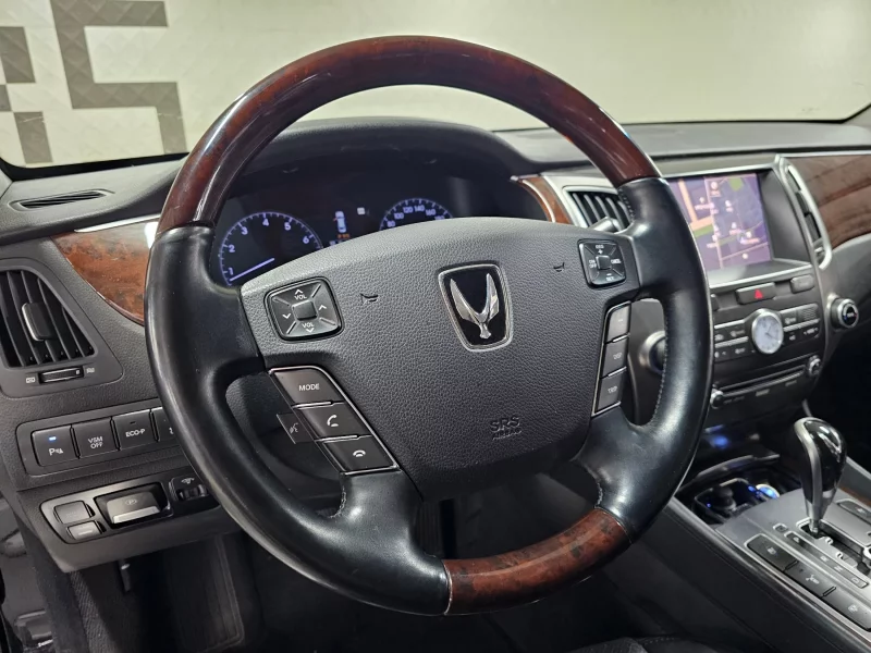 Hyundai Equus
