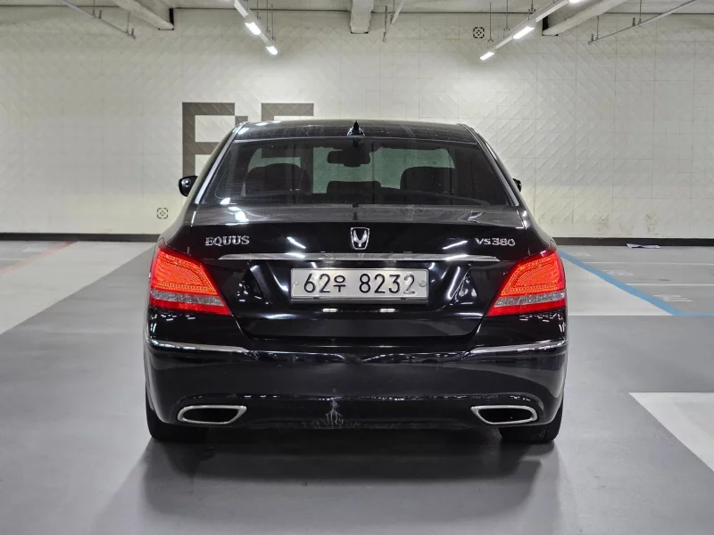 Hyundai Equus