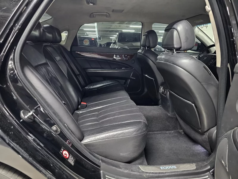 Hyundai Equus