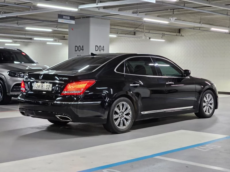 Hyundai Equus