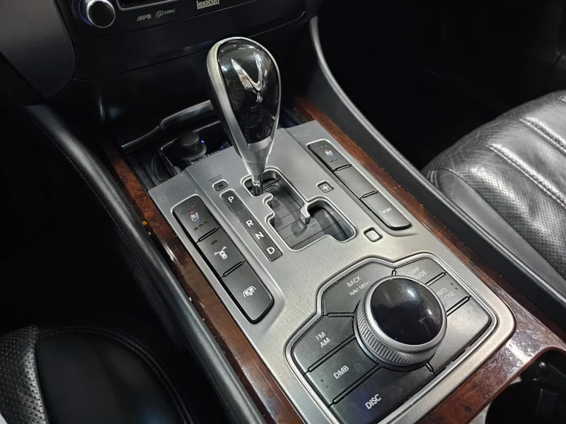 Hyundai Equus