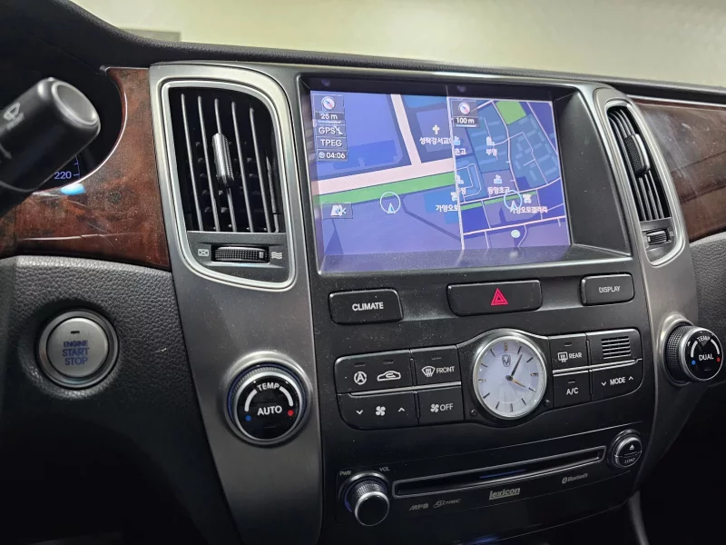Hyundai Equus