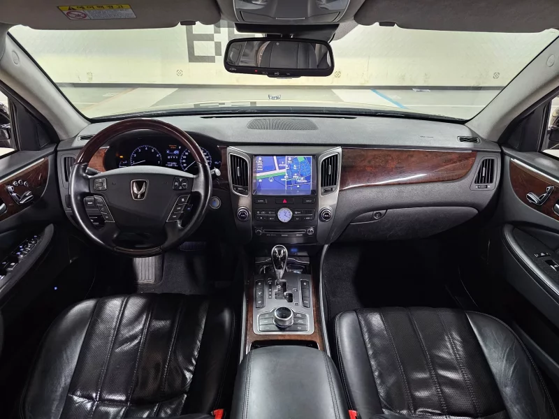 Hyundai Equus