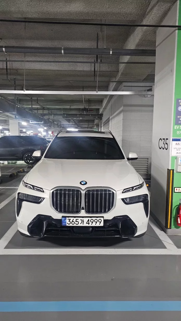 BMW X7