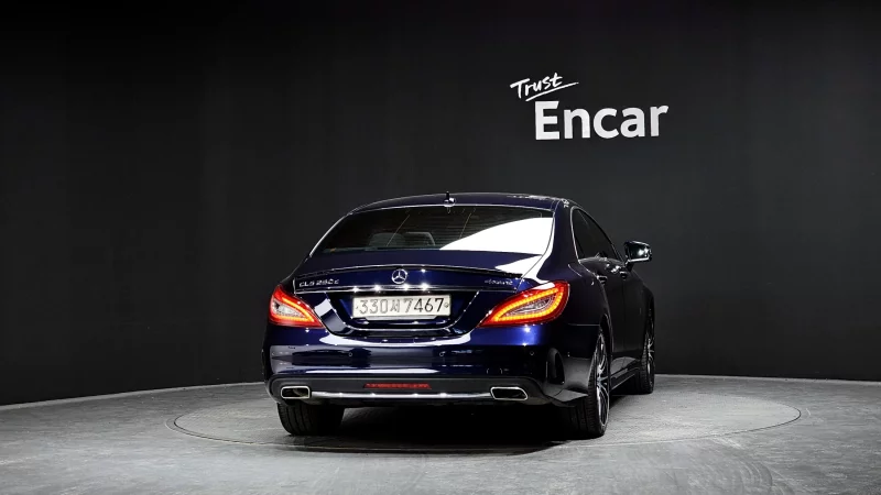 Mercedes-Benz CLS-Class