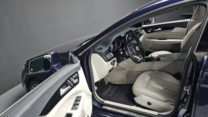 Mercedes-Benz CLS-Class