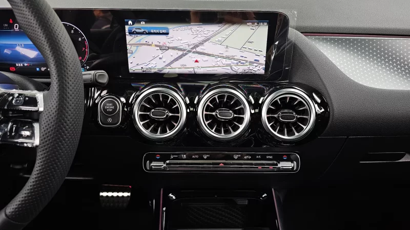 Mercedes-Benz GLA-Class