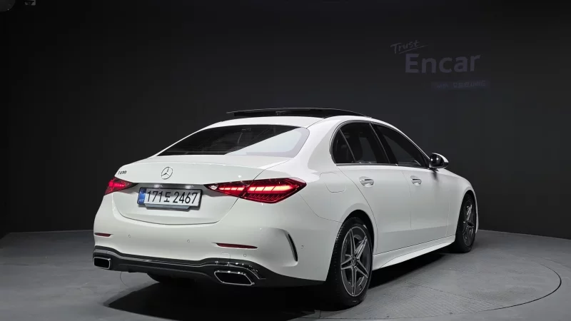 Mercedes-Benz C-Class