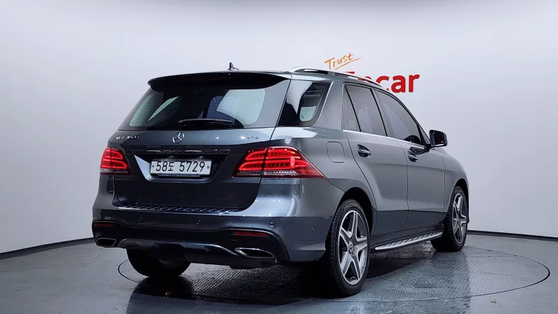 Mercedes-Benz GLE-Class