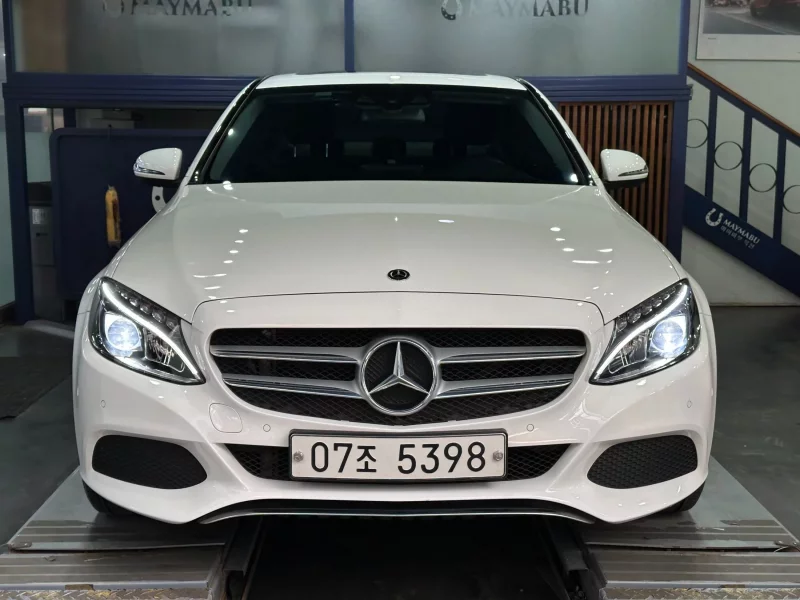 Mercedes-Benz C-Class