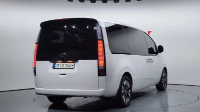 Hyundai Staria