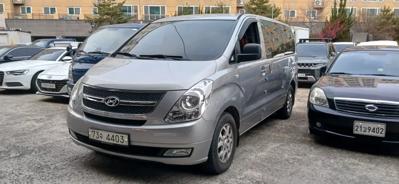 Hyundai Starex