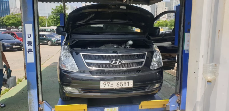 Hyundai Starex