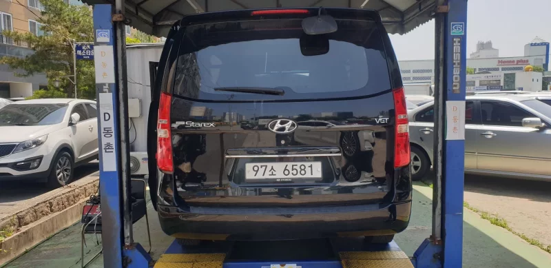 Hyundai Starex