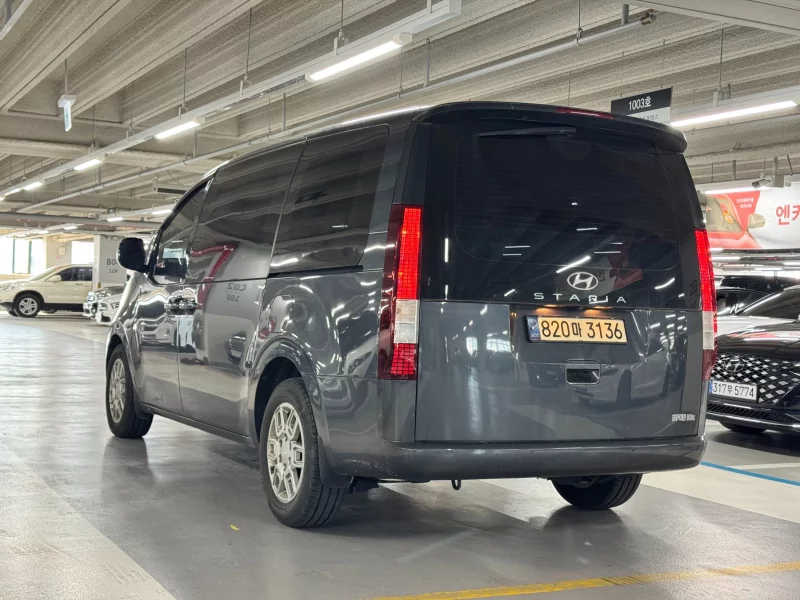 Hyundai Staria