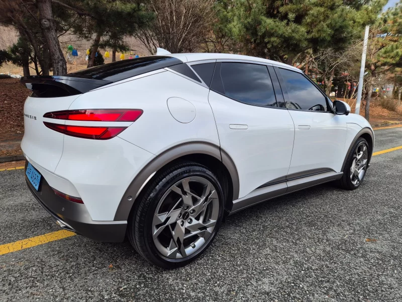 Genesis GV60