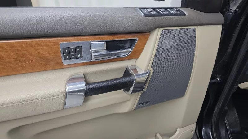 Land Rover DISCOVERY