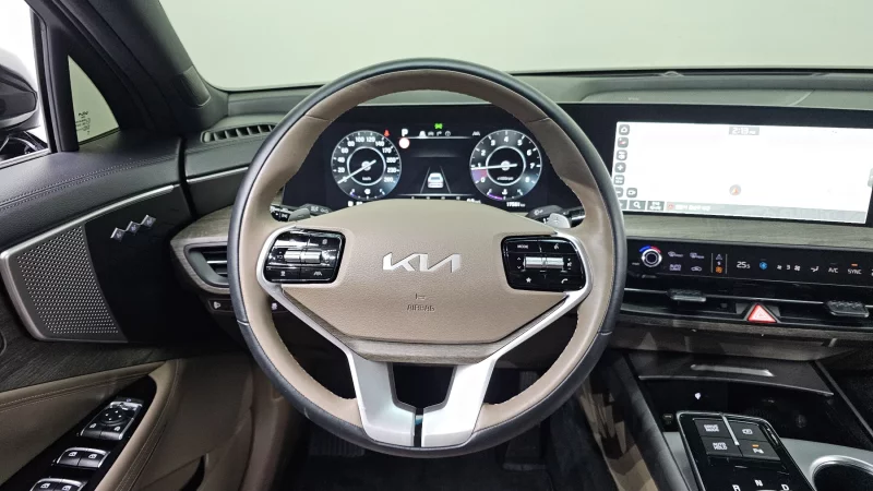 Kia K8