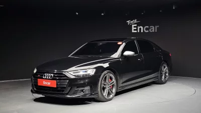 Audi S8