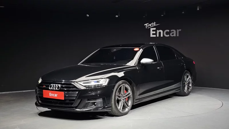 Audi S8