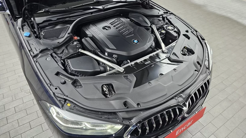 BMW 8-Series