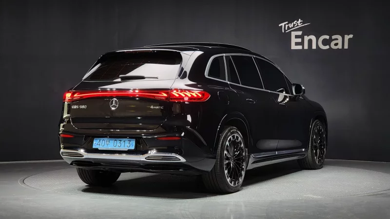 Mercedes-Benz EQS