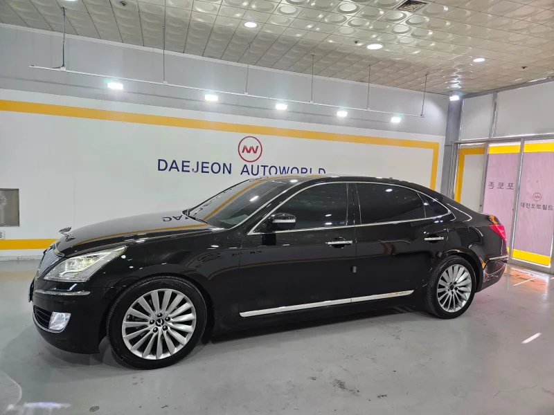 Hyundai Equus