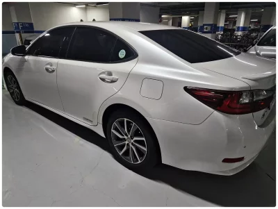 Lexus ES300h