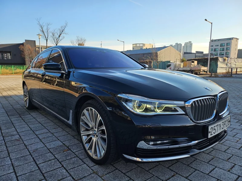 BMW 7-Series