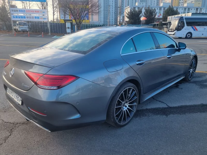 Mercedes-Benz CLS-Class