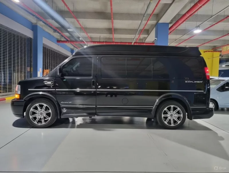 Chevrolet Express Van