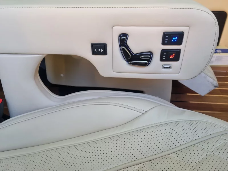 Chevrolet Express Van