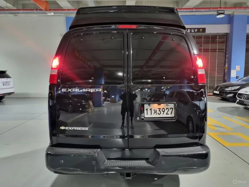 Chevrolet Express Van