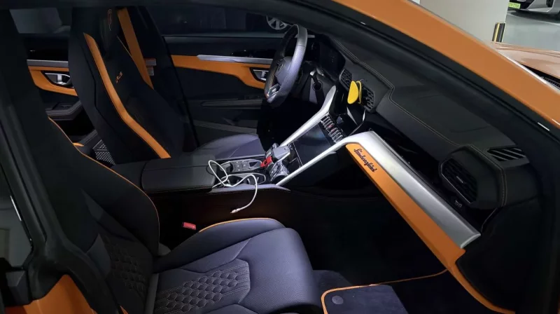 Lamborghini URUS
