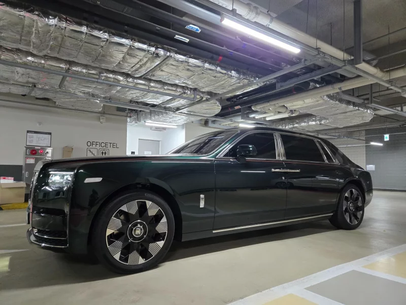 Rolls-Royce PHANTOM
