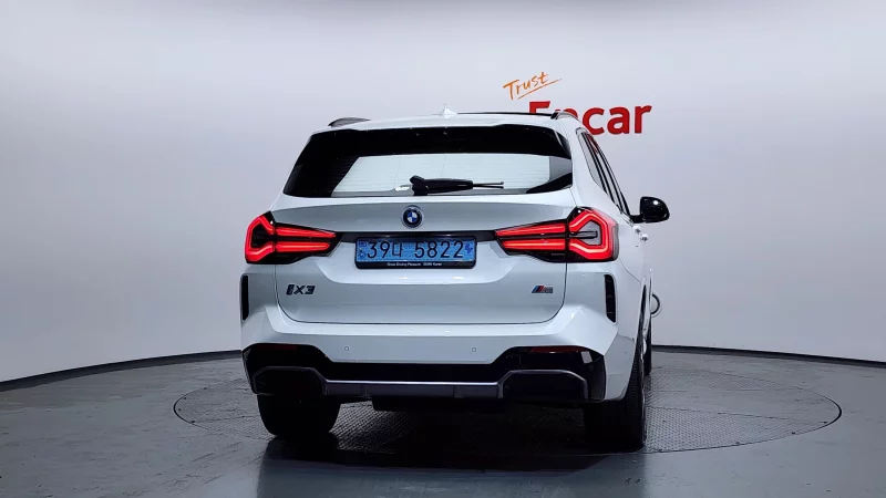BMW iX3