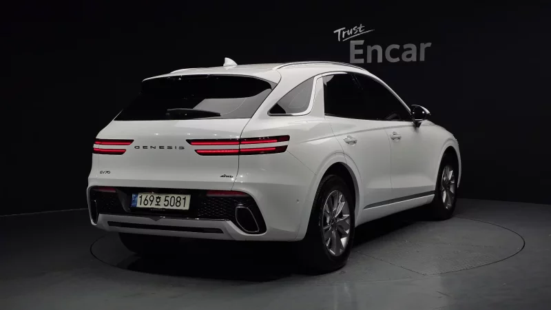 Genesis GV70