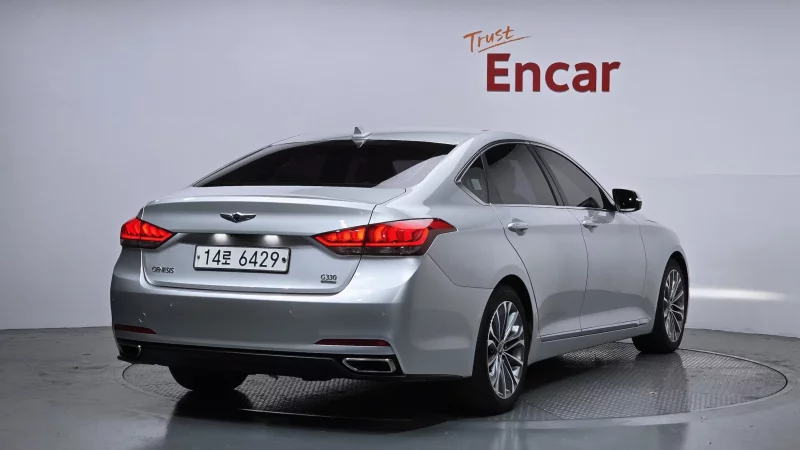 Hyundai Genesis