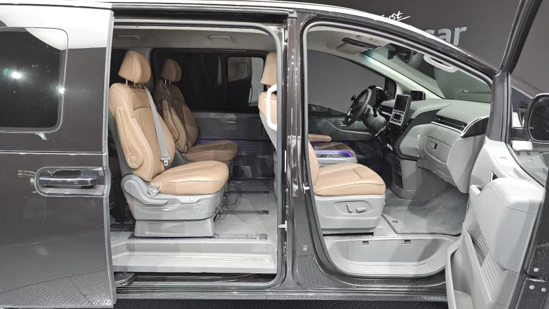 Hyundai Staria