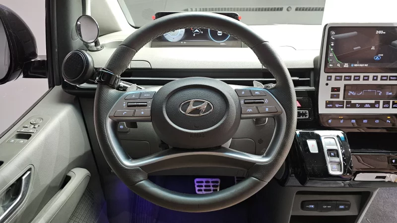 Hyundai Staria