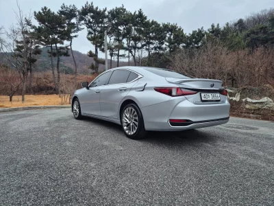 Lexus ES300h