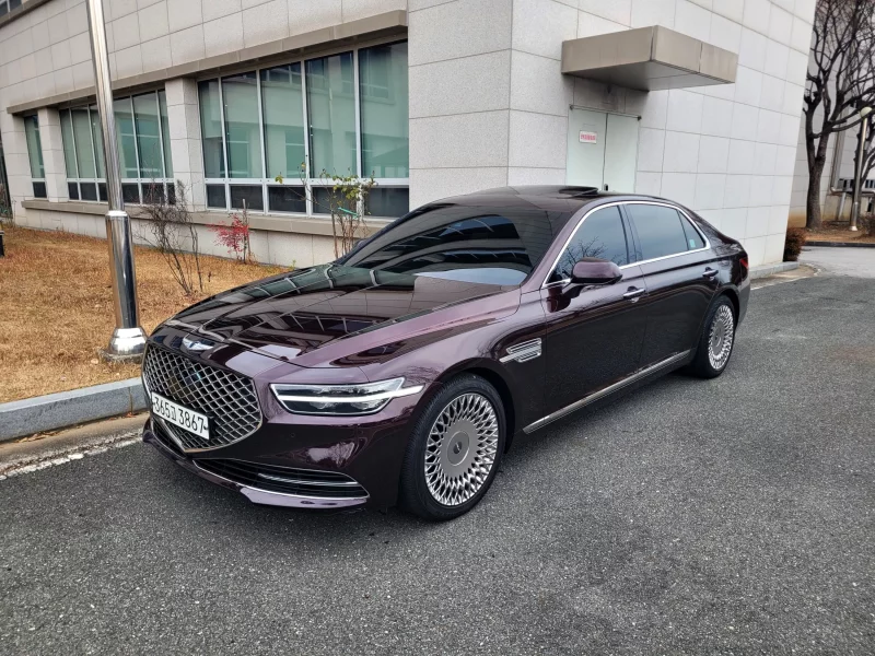 Genesis G90