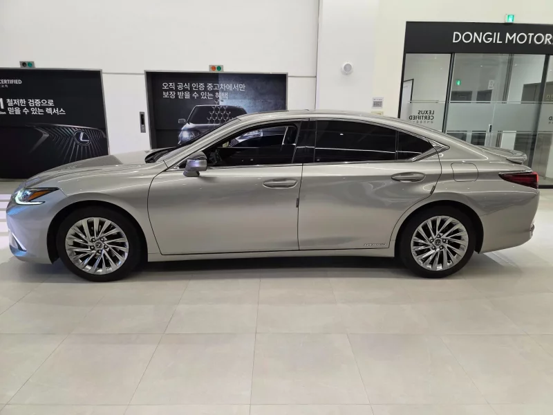 Lexus ES300h