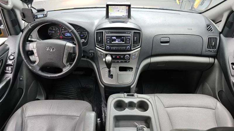 Hyundai Grand Starex